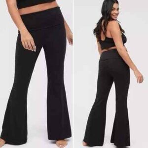 Offline by Aerie OG Flare Hi-Rise Short Inseam Leggings